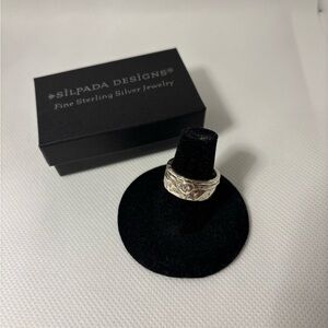 Silpada vintage .925 Hammered 3 stacked CZ Ring, Size 7, R1659